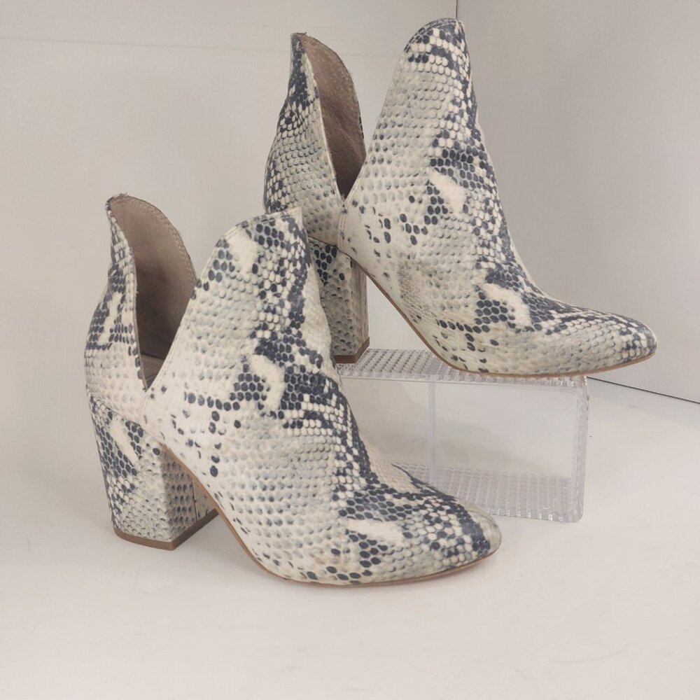 Steve Madden Faux Snakeskin Rookie Ankle Booties Size 7B